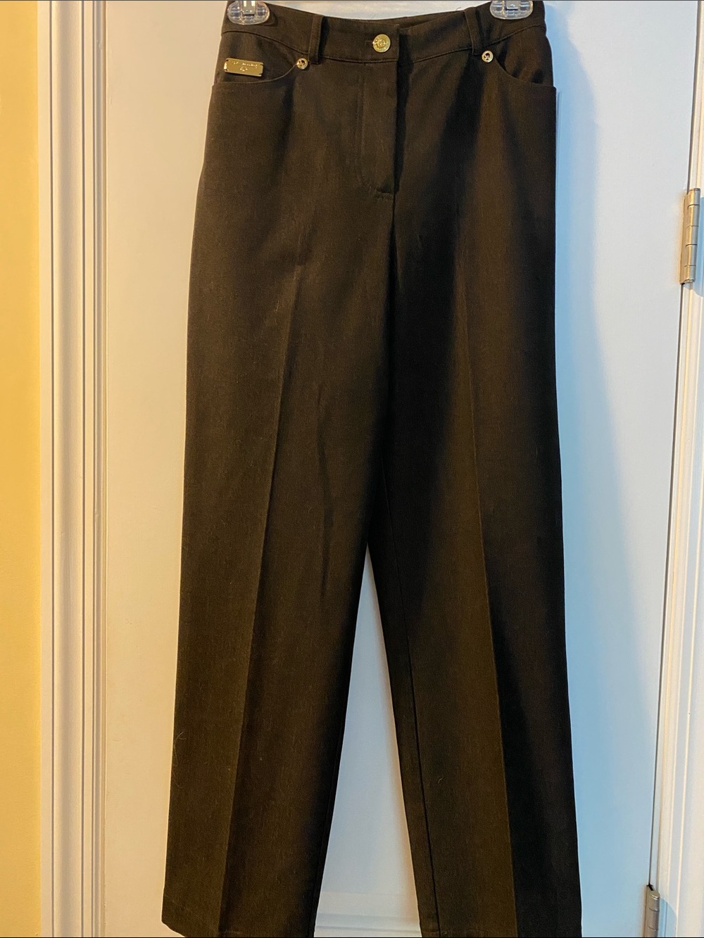 St. John Stretch Gold Logo Buttons Jeans